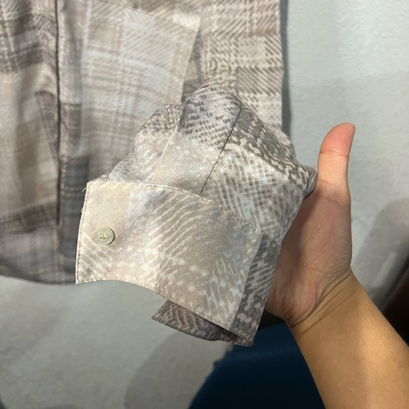 Calvin Klein blouse - Picture 4 of 7